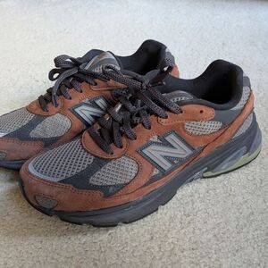 New Balance 2010 Pecan Castlerock Size 11 M Sneakers